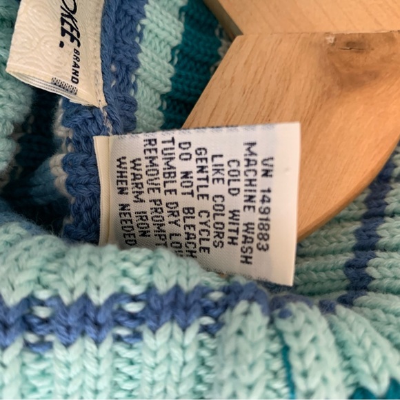 Vintage Striped Turtleneck Sweater - Picture 7 of 10